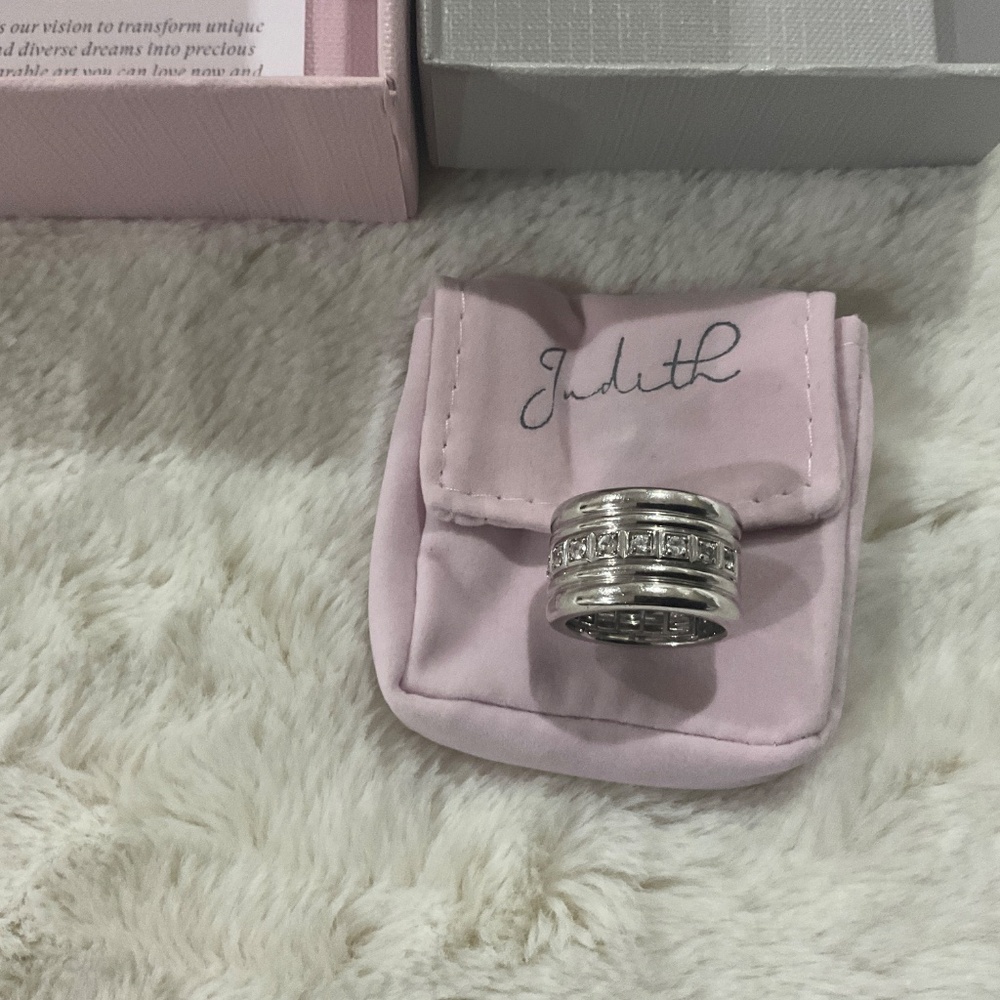 Judith Ripka Ring size 6 - Picture 4 of 4